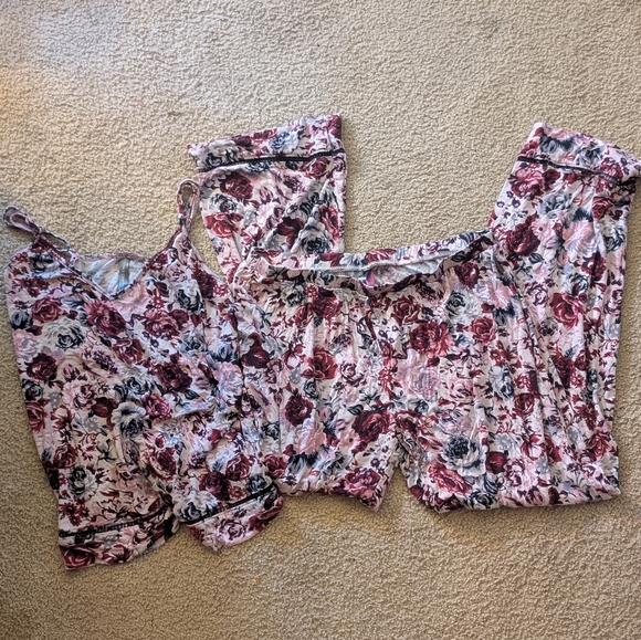 Vince Camuto Tank & Bottoms Pajama Set Size Large - Picture 1 of 7